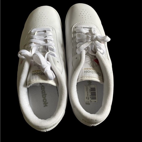 New Reebok Classic Princess Women’s Sneakers, 6.5 Wide - Picture 3 of 4
